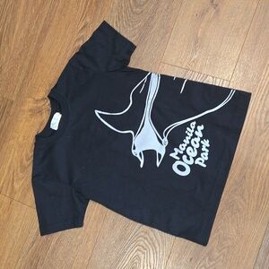 MANILA OCEAN PARK Y2K tshirt.  #6278